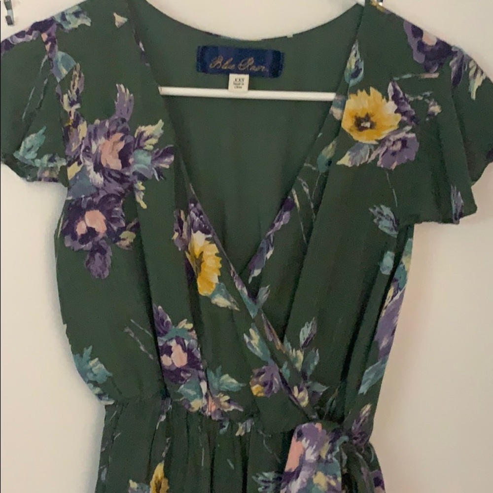 Romper - Picture 2 of 3